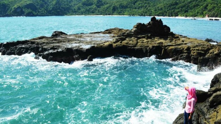Pantai Wediombo