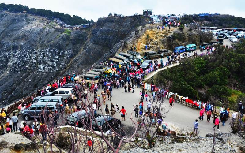 Gunung Tangkuban Parahu