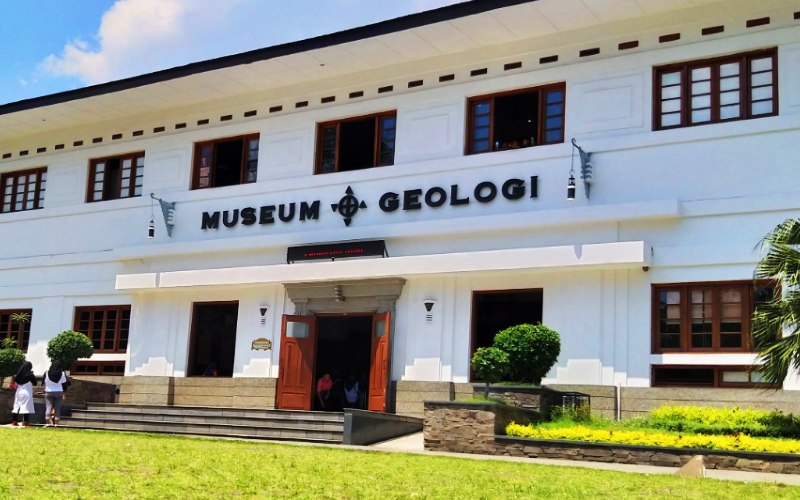 Museum Geologi Bandung